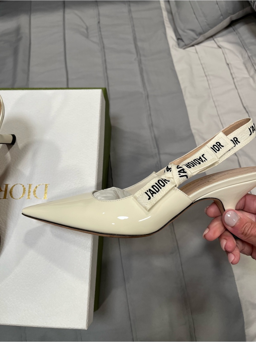 Dior Cream Patent Pointed Slingback Heels with J'Adior Ribbon - Picture 2 of 15